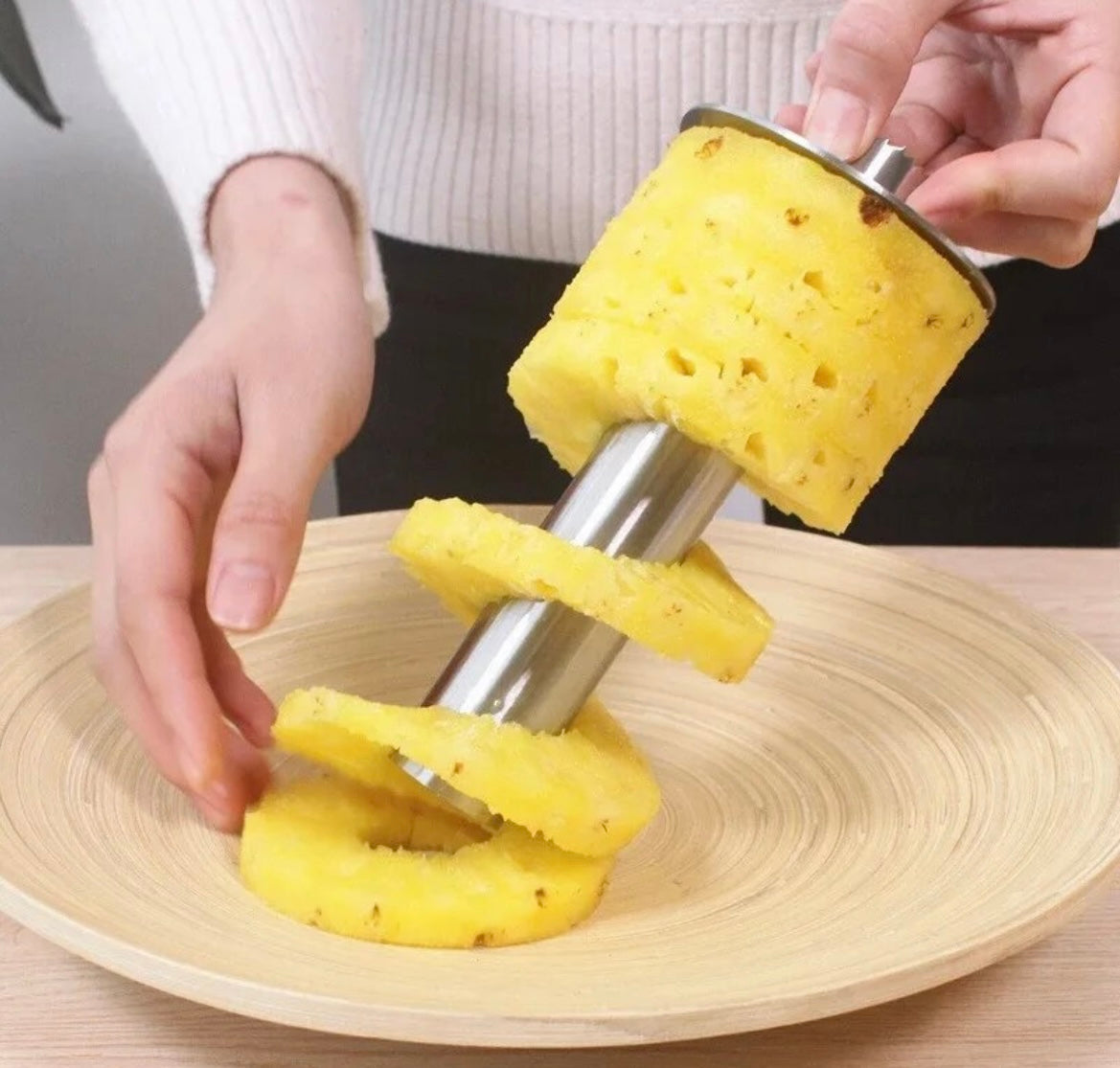 Pineapple Cutter and Corer